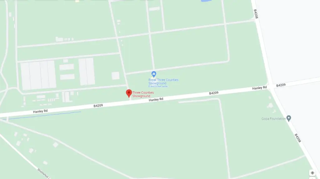 Malvern Antique Fair car boot sale, Three Counties Showground, Malvern, Worcestershire WR13 6NW