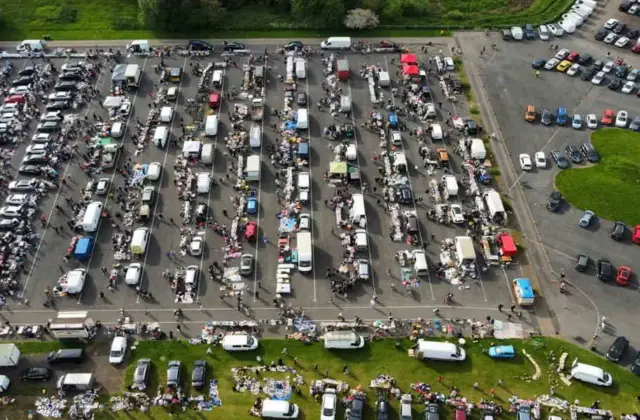 Bowlee Carboot Sale