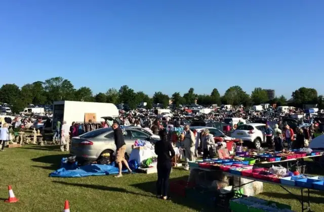 Tripes Farm Boot Sale