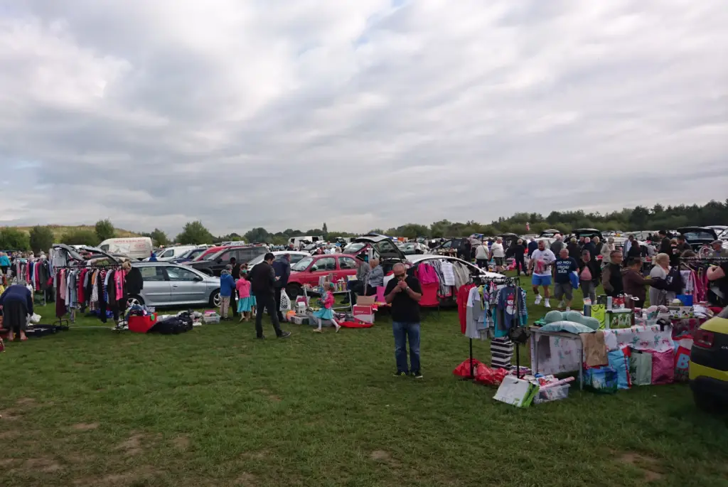 Romford Car Boot Sale car boot sale, Warren Farm, Whalebone Lane, North Romford, Essex RM6 6RB